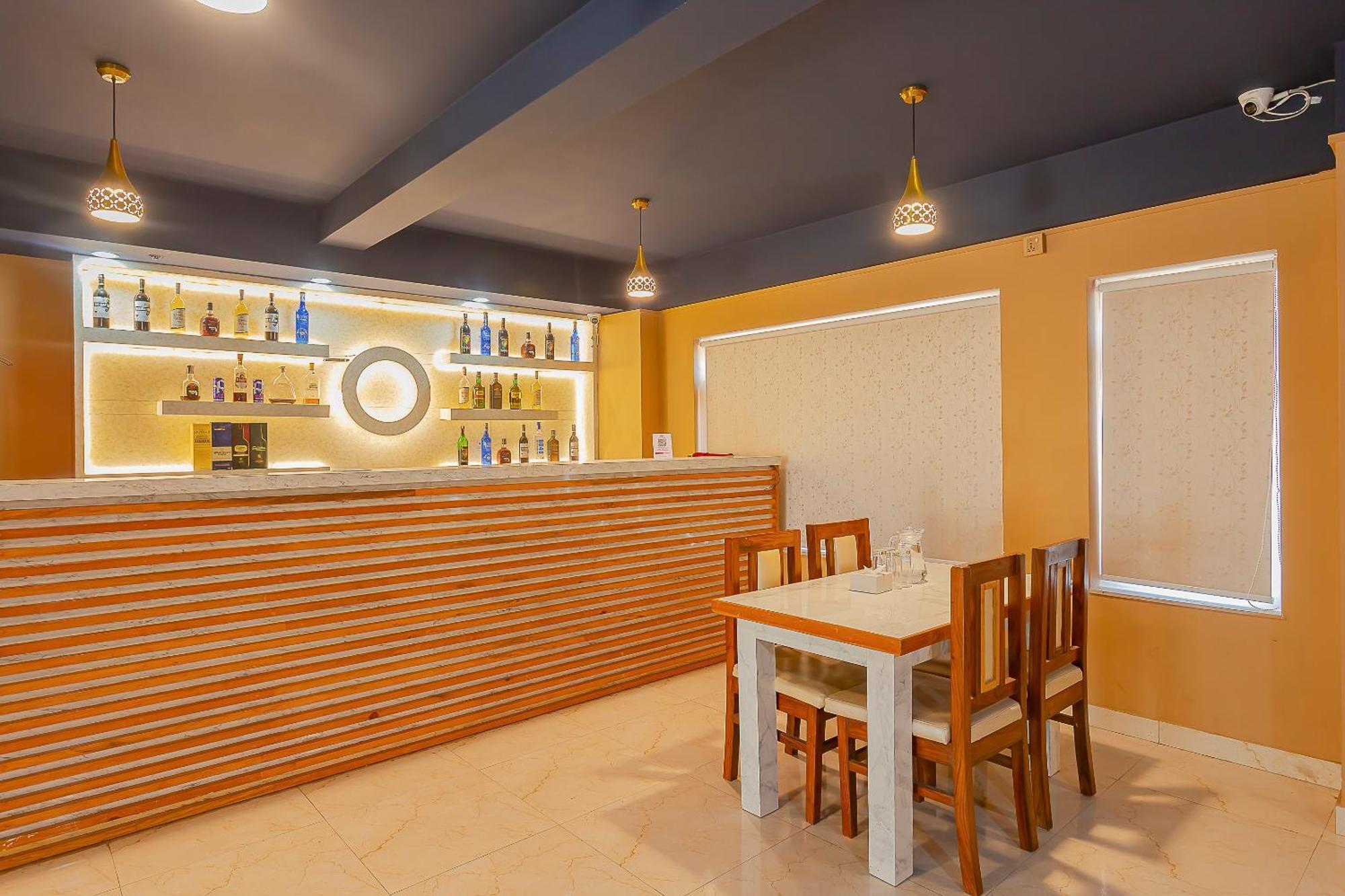 Oyo 798 Euphoria Inn Катманду Екстер'єр фото